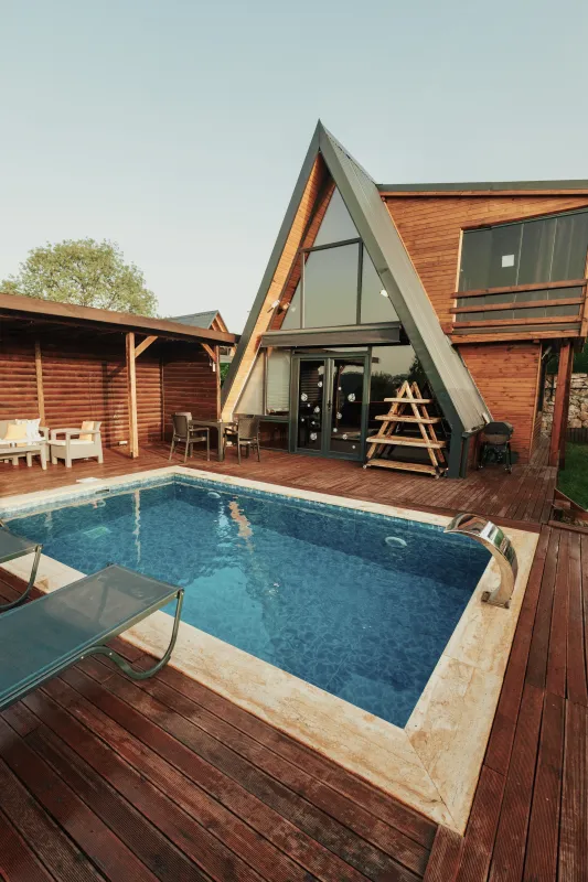 Sapanca Sapanca Ünlüce Sıcak havuzlu Bungalov Detay Görüntüsü 2